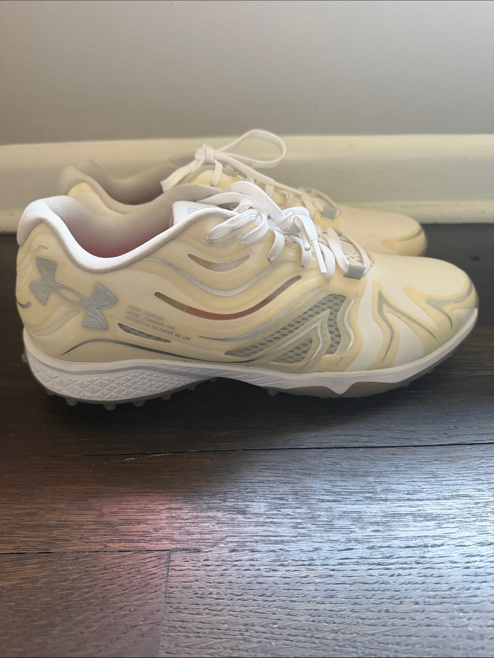 Under Armour White and Light Gray men’s  golf Shoes